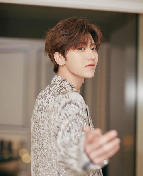 娱乐圈谁爆料比较准确一点,揭秘谁才是“真相侦探”  第2张 娱乐圈谁爆料比较准确一点,揭秘谁才是“真相侦探”  第2张